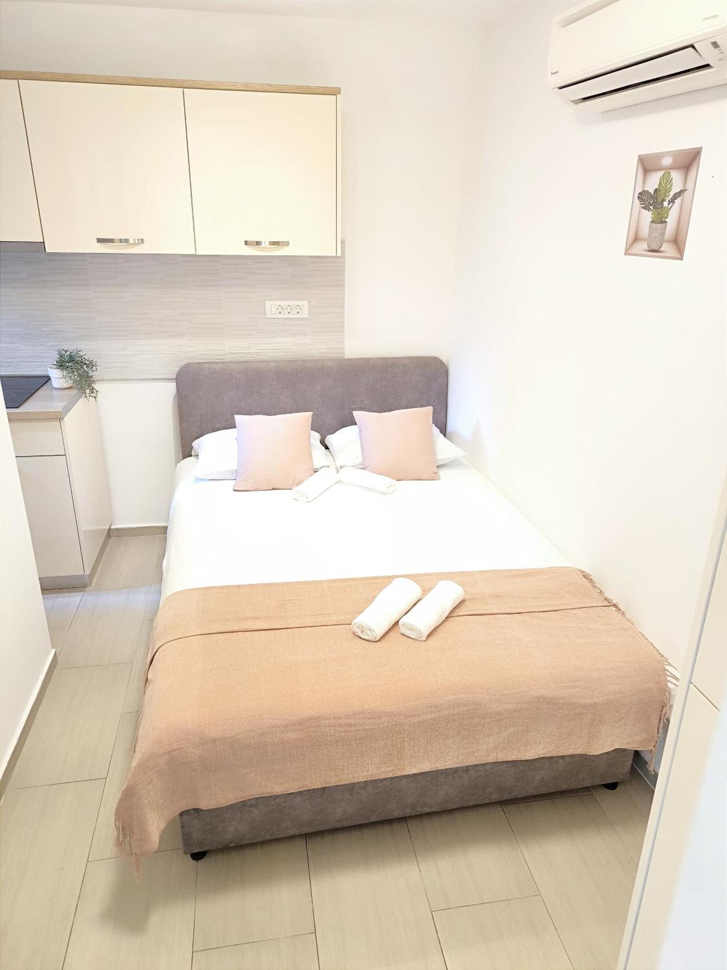 Central Apartment & Room Niko Split Ngoại thất bức ảnh