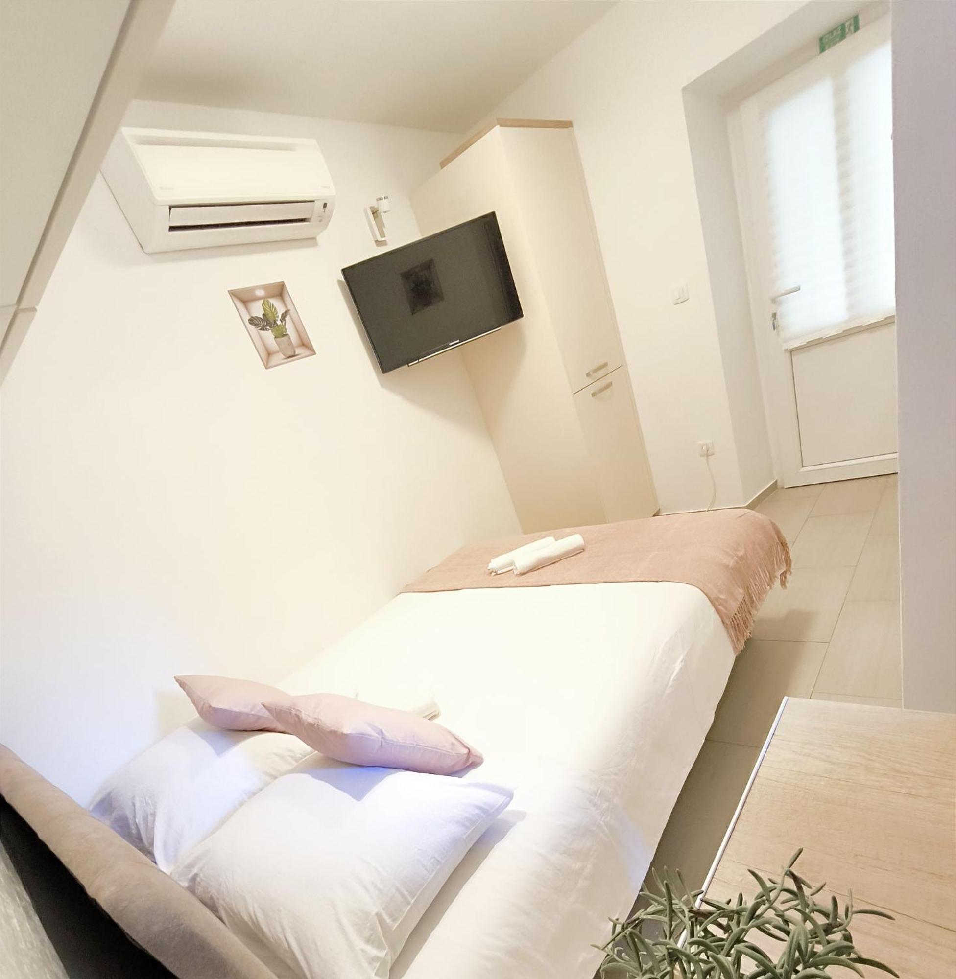 Central Apartment & Room Niko Split Ngoại thất bức ảnh